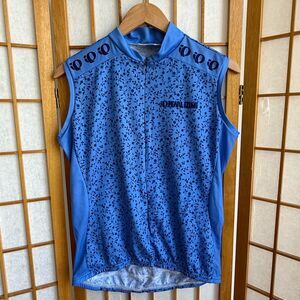 Pearl Izumi Zip Front Floral Sleeveless Cycling Top in Blue/Navy Floral | Large